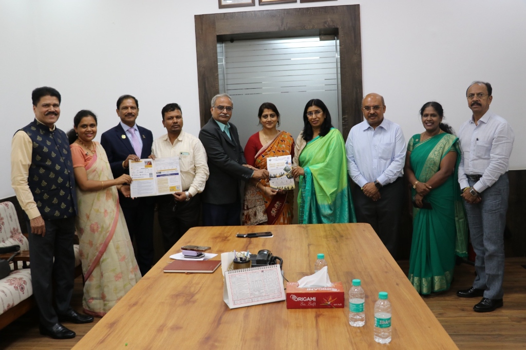 FKCCI Office bearers along with Past Presidents & Skill Development Committee members extending invitation to office bearers of Karnataka Training & Placement Officers Association (KTPOA)
